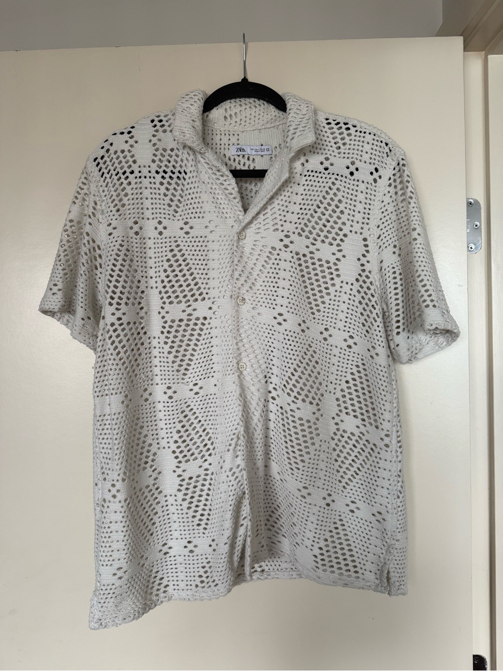Zara Men’s White Crochet Button-Front Short Sleeve Shirt